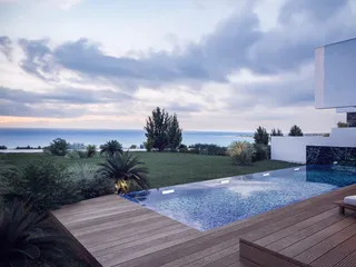 QUEENS SANDS BEACHFRONT VILLA в Кисонерге