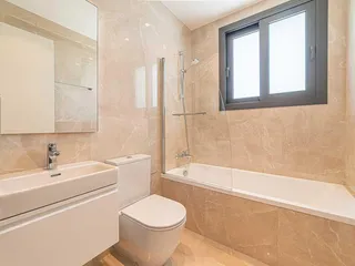 Lake View Residence в Пано Полемидии