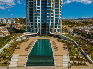 Sky Tower в Гермасойе