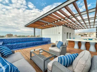 Capri House в Пареклисии