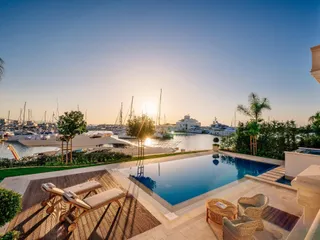 Limassol Marina в городе Лимассоле