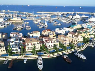 Limassol Marina в городе Лимассоле