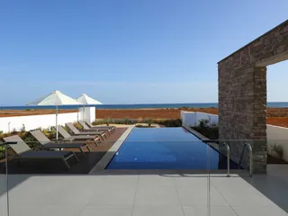 PLIADES в Фамагусте