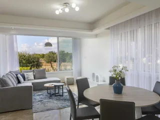 VALLEY в Пафосе