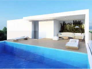 The Continent в городе Лимассоле