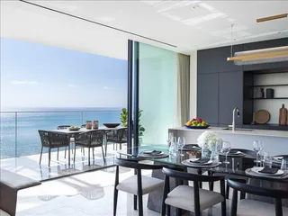 Ritz-Carlton Residences в Мутайяке