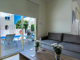 Greenvalley Villa в Полисе