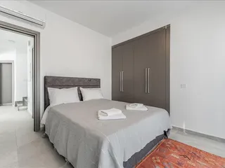 Imperial Jade в Протарасе