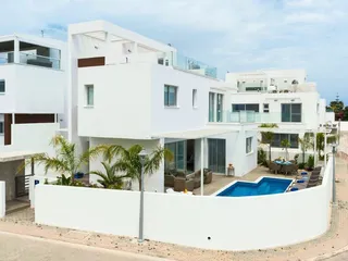 Elite Blue в Айя-Напе