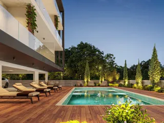 Original в Юниверсале