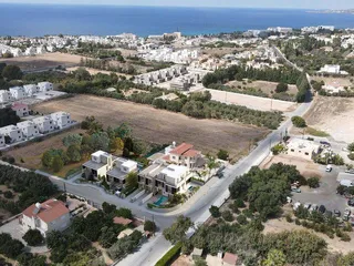 Olivia IV в Хлораке