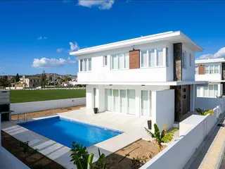 Sophia Gardens в Пиле