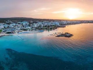 Sunrise в Като Полемидии