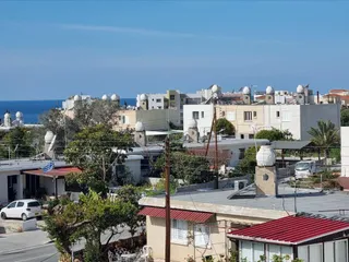 Joni Villas в Гробнице Королей