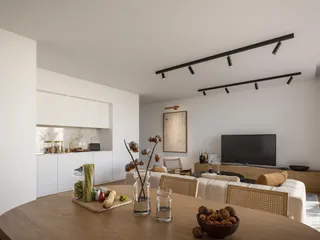 Aura в Агиос Афанасиосе