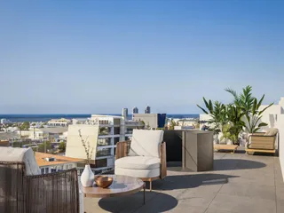 Lennox в Агиос Афанасиосе