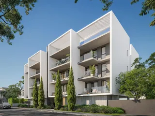 Lennox в Агиос Афанасиосе