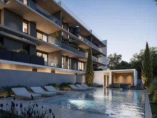 Lennox в Агиос Афанасиосе