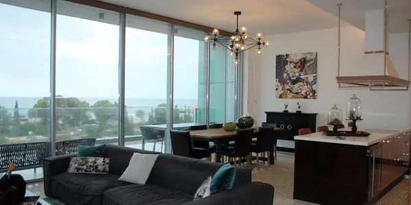 Ihome в Агиос Тихонасе