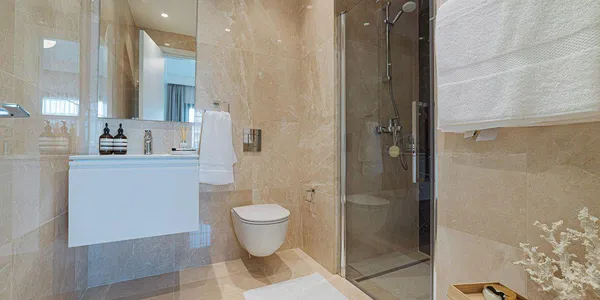 Sense в Агиос Тихонасе