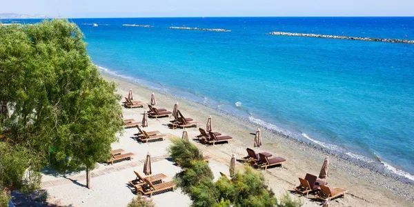 Sense в Агиос Тихонасе