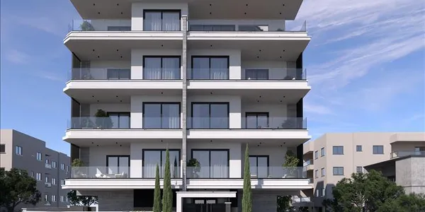 Livein Kimonos в городе Лимассоле