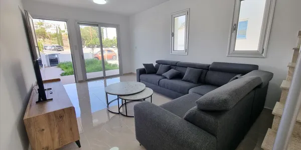 Joni Villas в Гробнице Королей