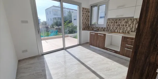 Joni Villas в Гробнице Королей