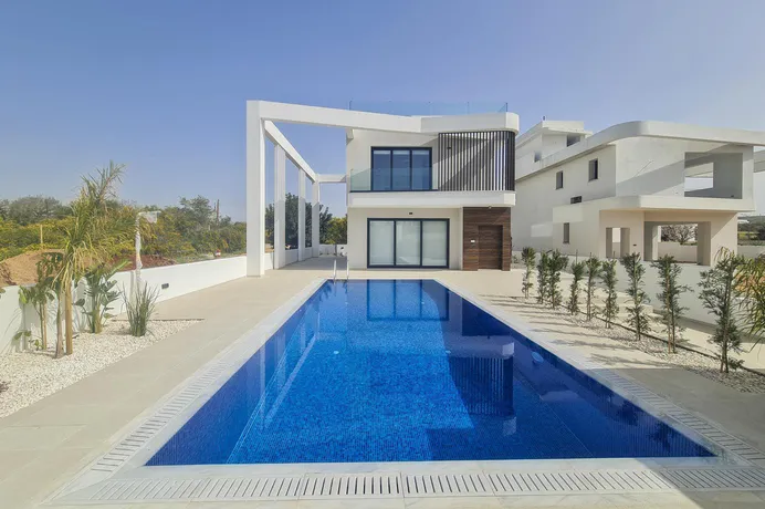 NISSI в Айя-Напе