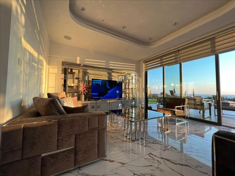 Комплекс вилл с бассейнами, садами и панорамными видами, Пейя, Кипр