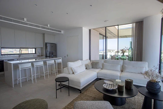 Апартаменты с видом на море в закрытой резиденции с бассейном, в 400 метрах от пляжа, в центре Протараса, Кипр