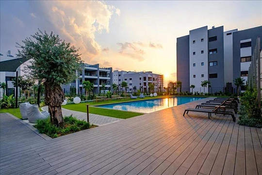 Закрытая резиденция с бассейнами и парком рядом с пляжами, Лимассол, Кипр